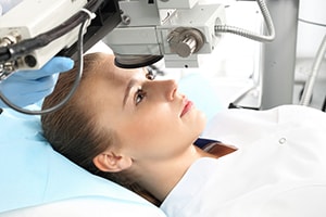 Patient undergoing an eye procedure